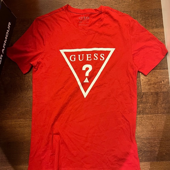 Guess T shirt - Picture 1 of 2